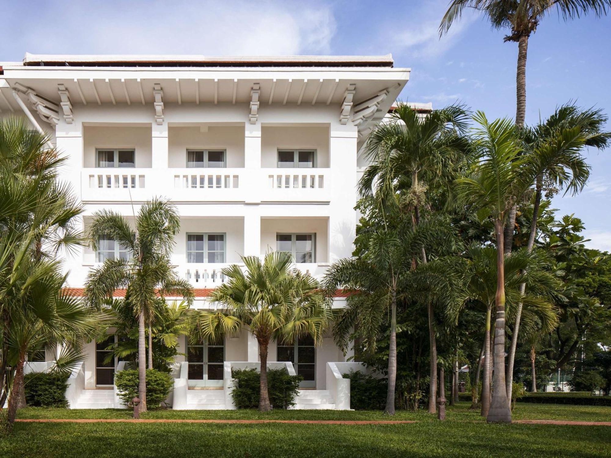 Raffles Grand Hotel D'Angkor Siem Reap Exterior photo
