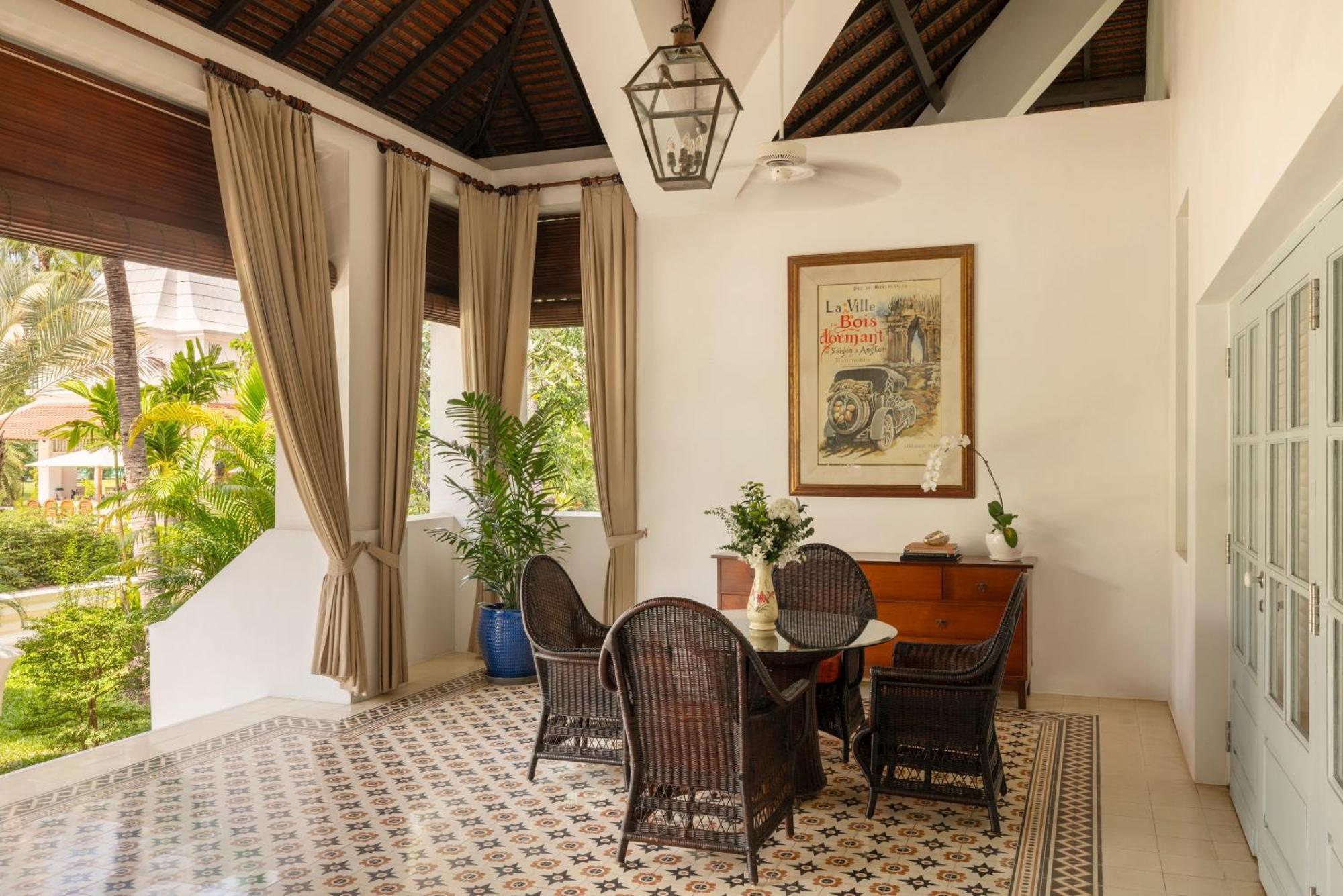 Raffles Grand Hotel D'Angkor Siem Reap Exterior photo